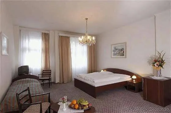 Ea Apartmany Mozart Karlsbad 3*,