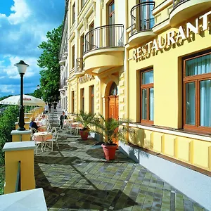 4* Отель Wellness Jean De Carro