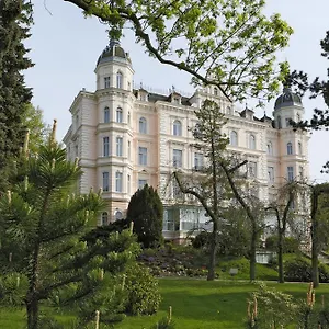 Hotell Bristol Palace